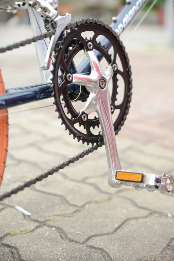 自転車ペダルが回らない原因や修理方法を徹底解説!原因の特定方法、簡単な修理手順、トラブル予防のメンテナンス方法もご紹介します。