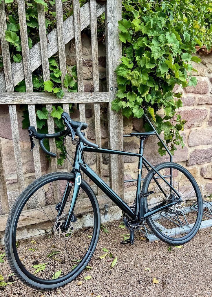 ロードバイク屋外保管のリスクとは？安全な保管法