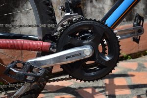 自転車のギアチェンジはこぎながらが基本?正しいタイミングや操作方法を知らないと、スムーズに走れずトラブルの原因にも。