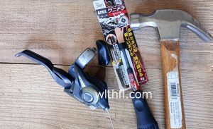 自転車のネジがなめて外れない時の対処法を解説！輪ゴムやドライバーを使った簡単な方法から、プライヤーや専用工具を使う確実な手順、最終手段まで詳しく紹介。原因や予防策もあわせて、スムーズに解決できる方法をお伝えします！