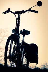 自転車ミラーはダサい？見た目を損なわず安全性を確保する方法を解説！
